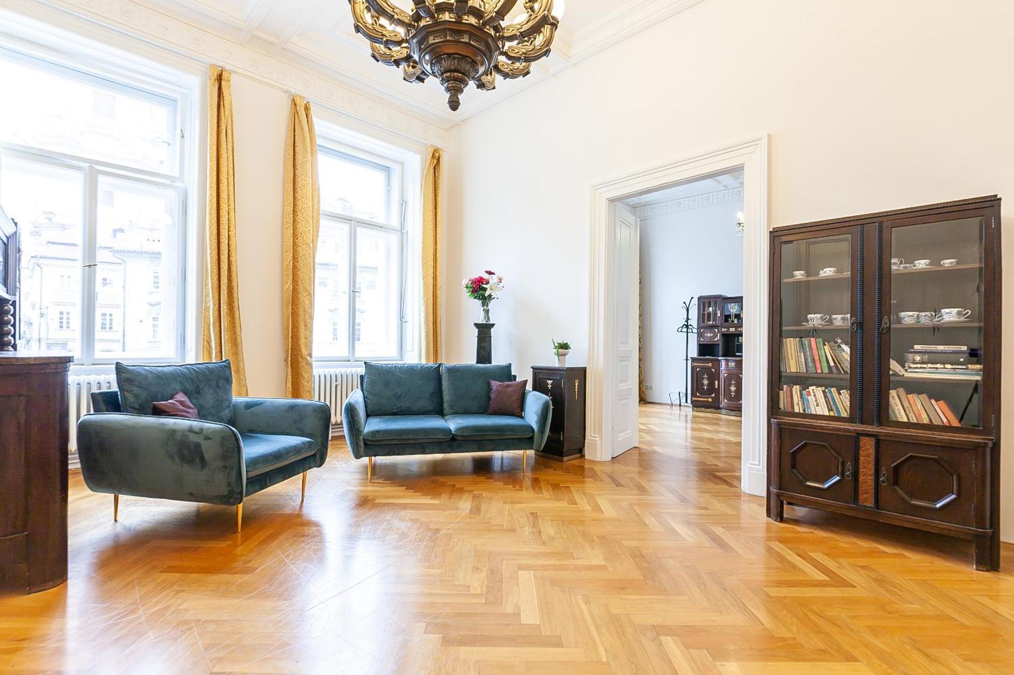Royal Apartment By Charles Bridge View Of Saint Nicholas Church Praha Eksteriør bilde