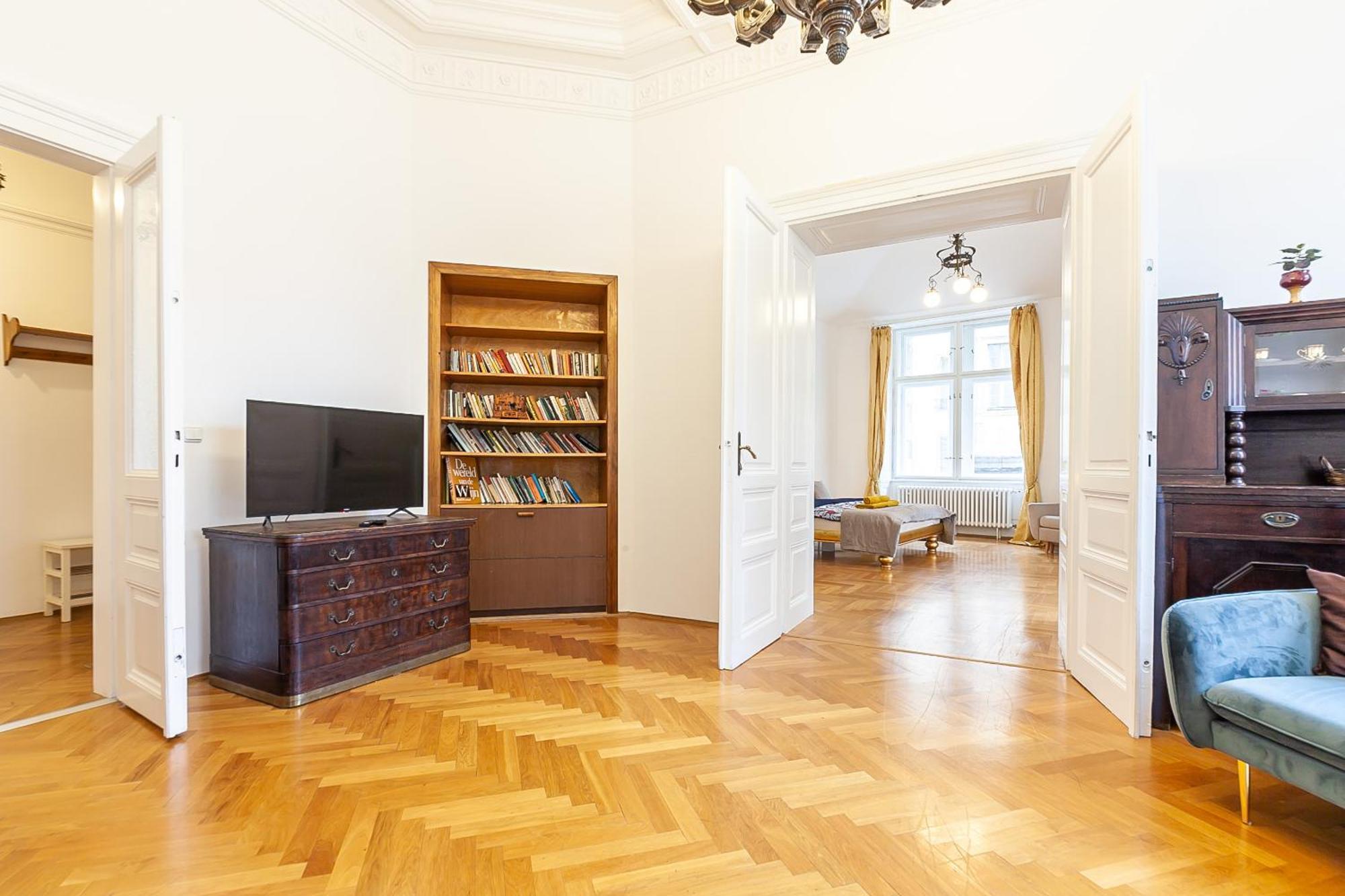 Royal Apartment By Charles Bridge View Of Saint Nicholas Church Praha Eksteriør bilde