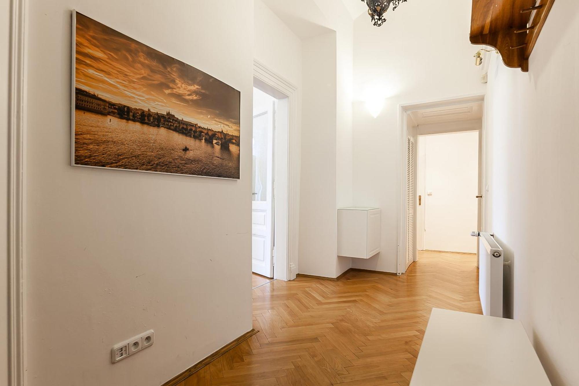 Royal Apartment By Charles Bridge View Of Saint Nicholas Church Praha Eksteriør bilde